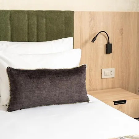 Hotel Mercure Conacul Cozieni Pasarea