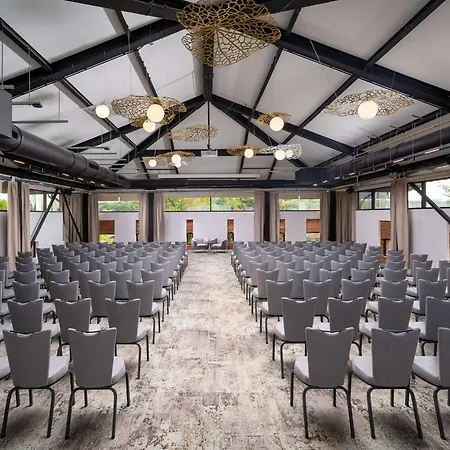 Mercure Conacul Cozieni 4* Pasarea