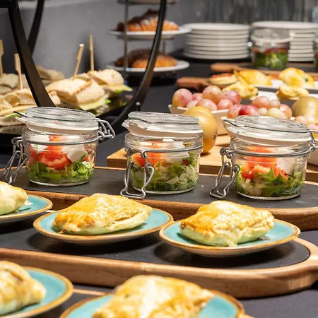 Mercure Conacul Cozieni Hotel Pasarea