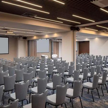 Mercure Conacul Cozieni Pasarea
