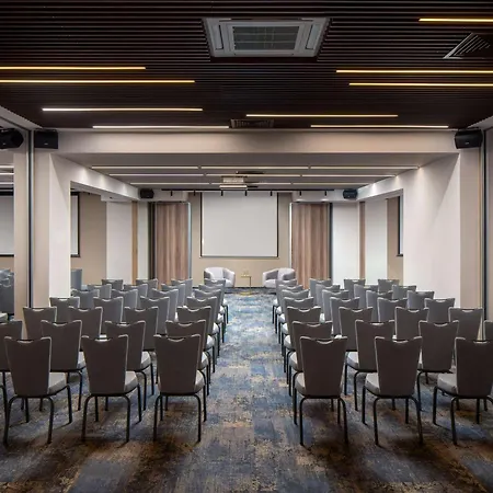 Mercure Conacul Cozieni Pasarea