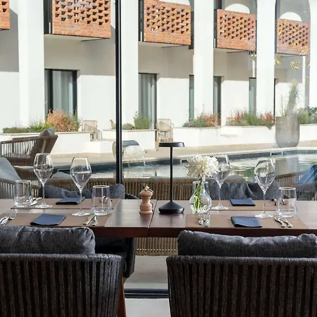 Mercure Conacul Cozieni 4* Pasarea